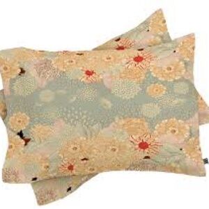 NWOT Urban Outfitters Deny Designs Iveta Abolina Creme De La (1) Creme Sham Z315